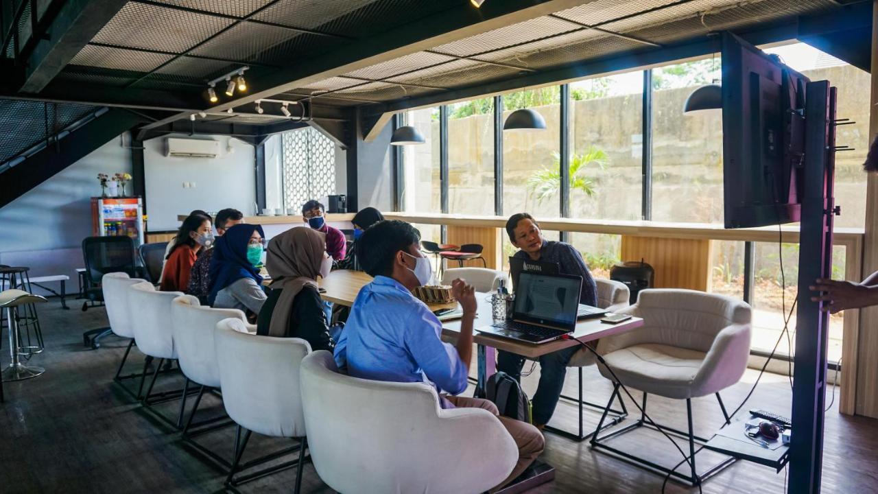 Cordova Suites Semarang Eksteriør bilde