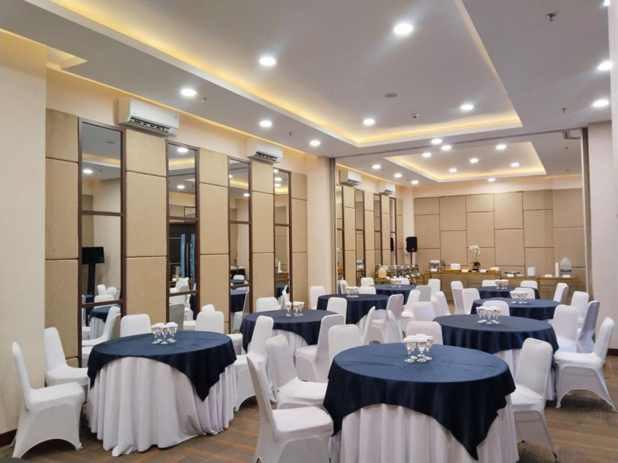 Cordova Suites Semarang Eksteriør bilde