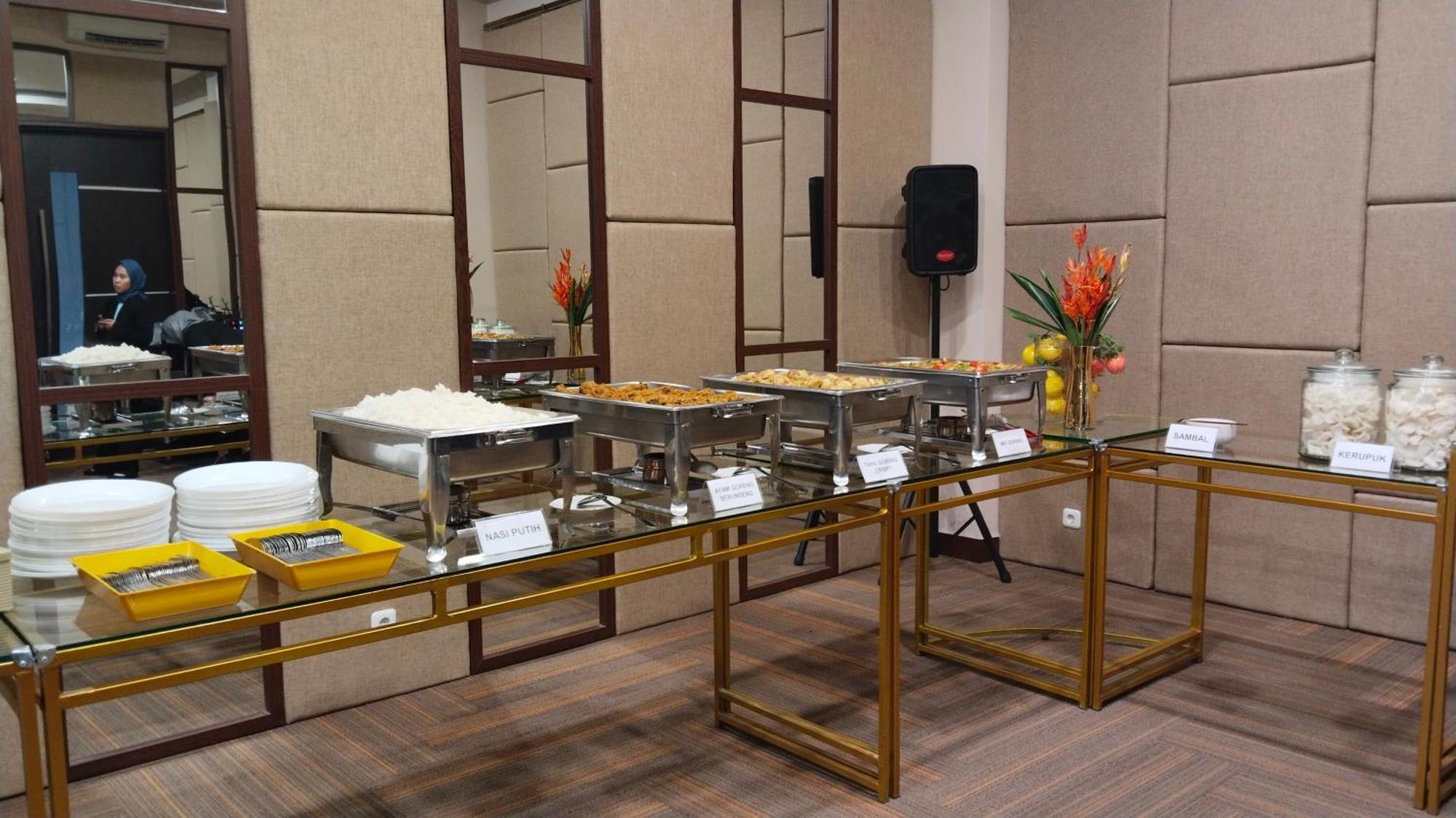 Cordova Suites Semarang Eksteriør bilde